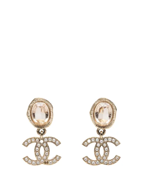 CHANEL Pre-Owned 2021 CC Gold Plated Crystal and Faux Pearl Drop Bullet Back Earrings costume earrings