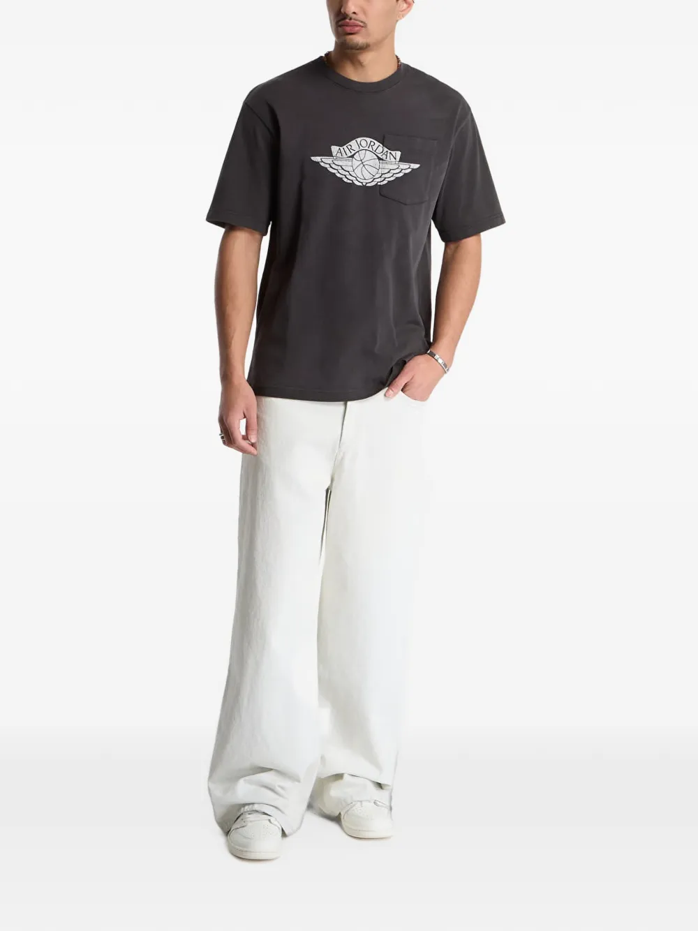 Jordan Flight Essentials pocket T-shirt Grijs