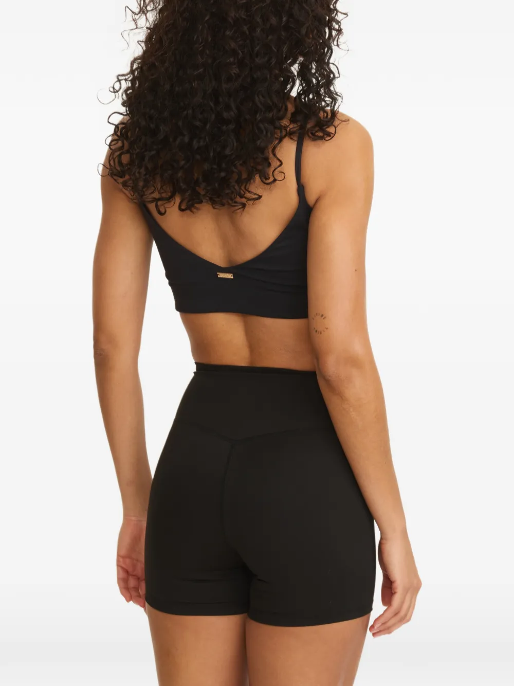 AMADA WEAR Una scoop-neck sports bra Zwart