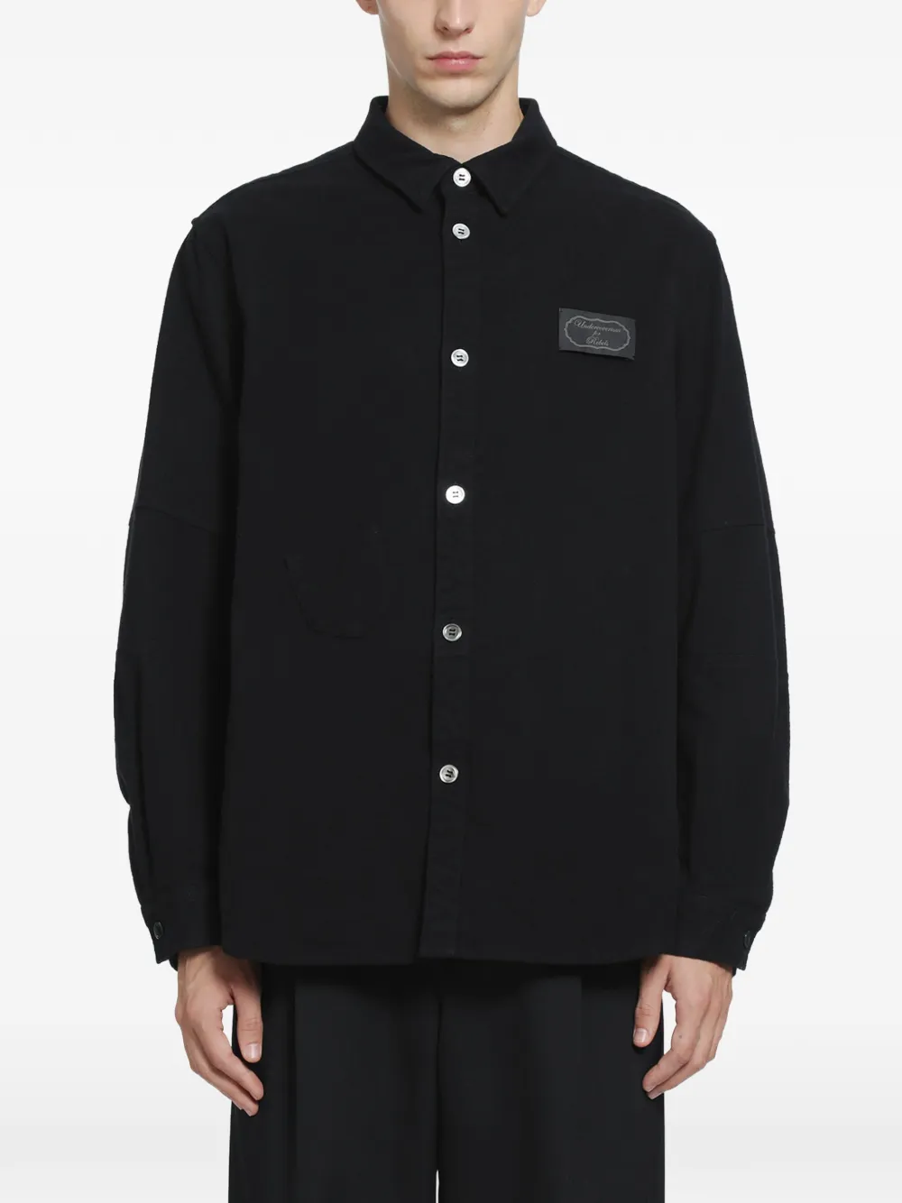Undercover logo-patch military flannel shirt Zwart