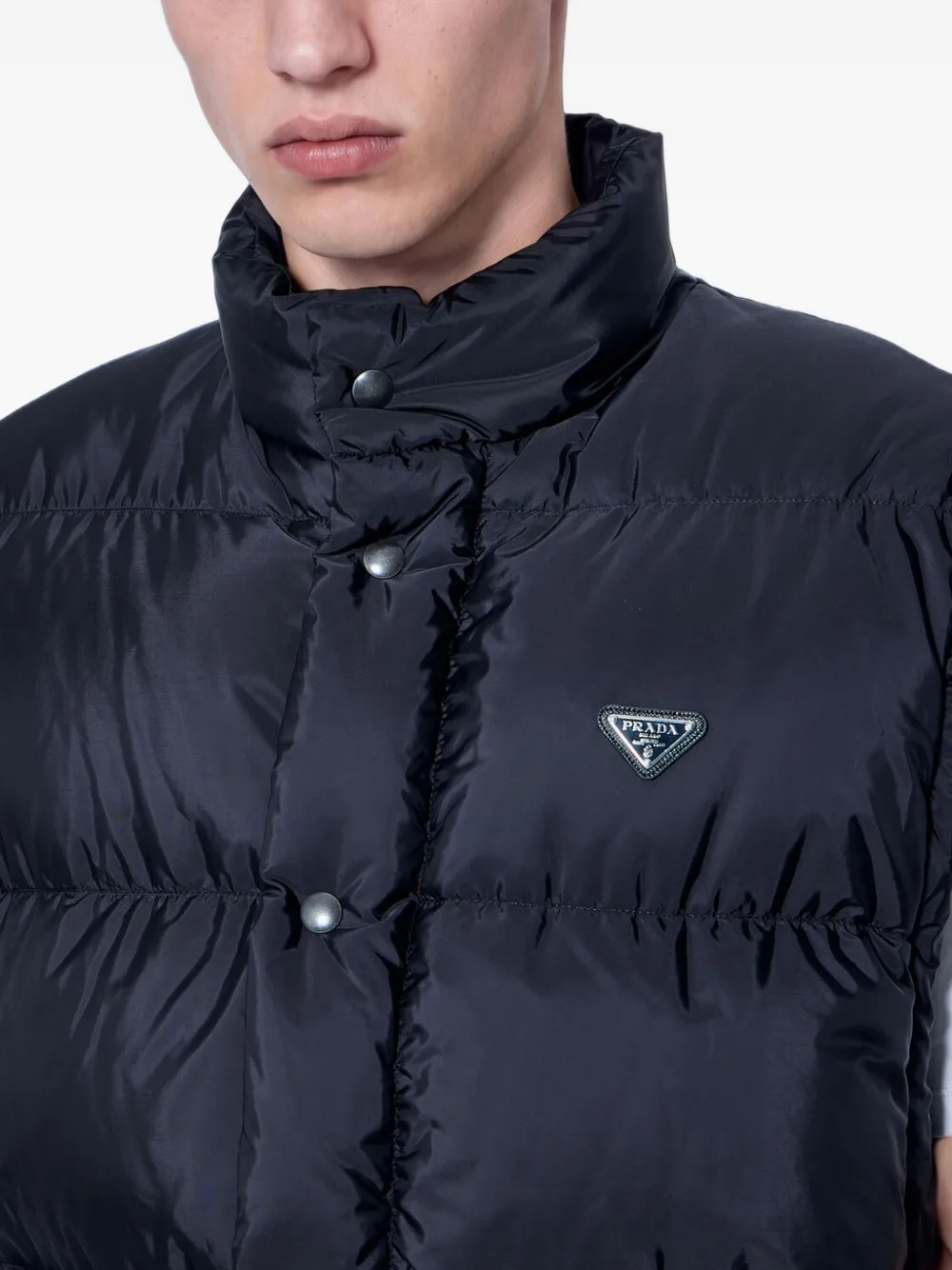 Prada medium-weight Re-Nylon down jacket Zwart