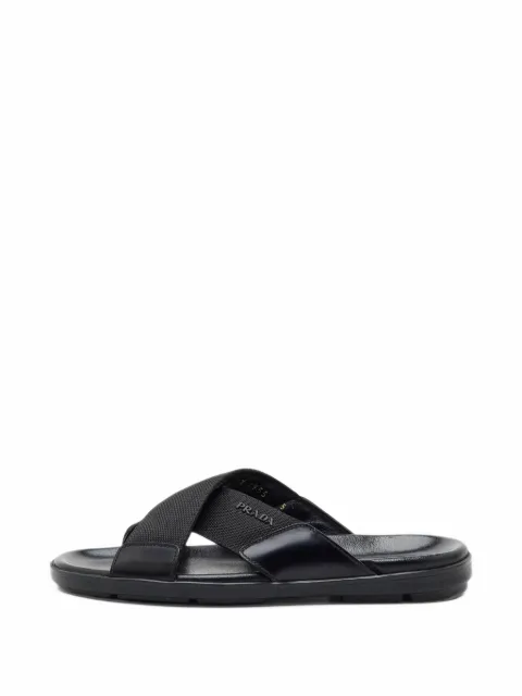 Prada Pre-Owned flade sandaler med krydsende remme