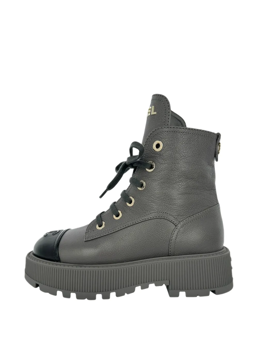 CHANEL Pre-Owned 2023 CC cap-toe combat boots - Grau