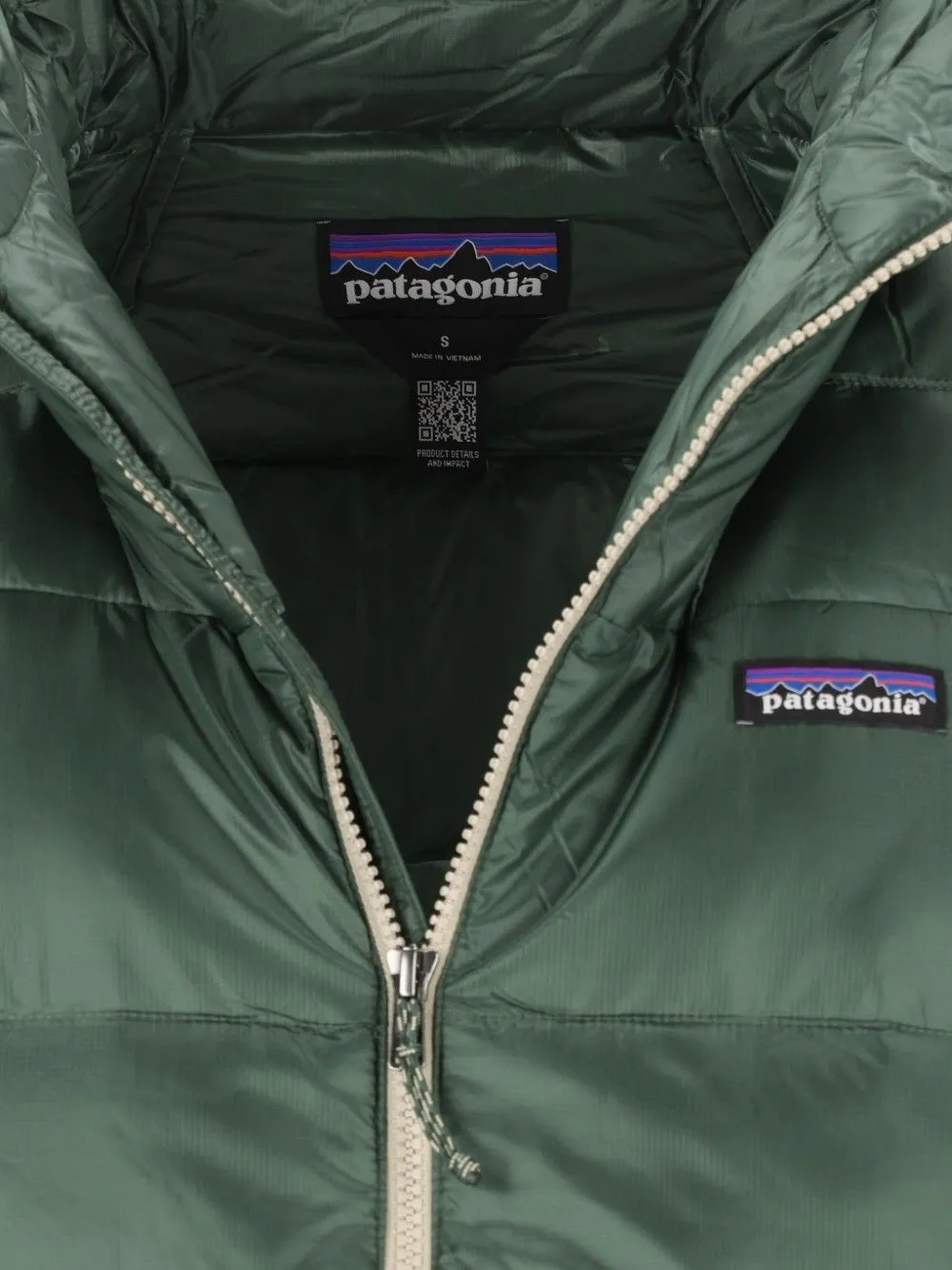 Patagonia Fitz Roy quilted jacket Groen