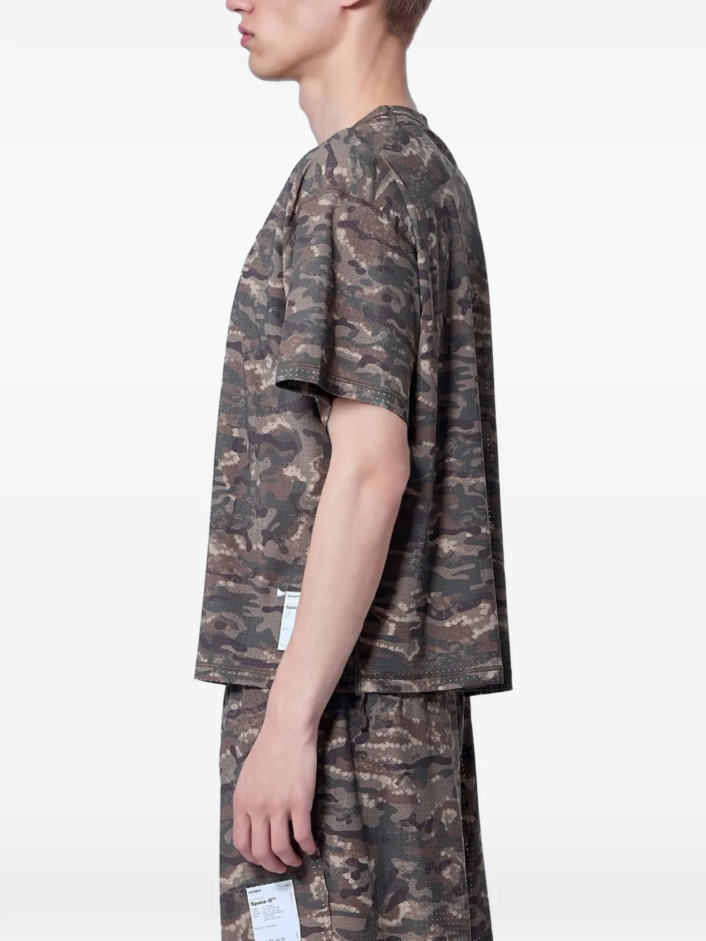 Satisfy Space-O T-shirt met camouflage-print Bruin