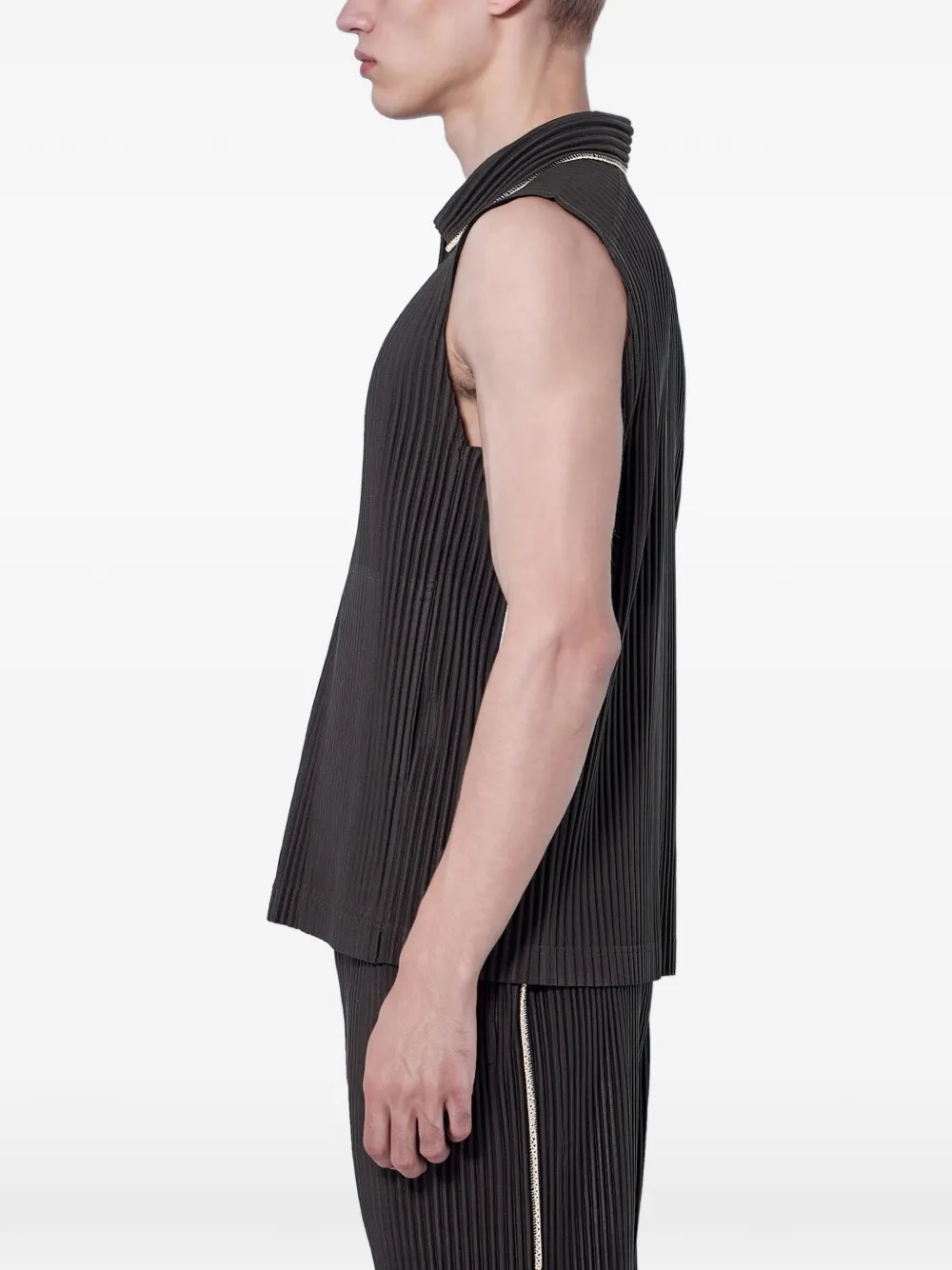 Homme Plissé Issey Miyake ribbed sleeveless top Bruin