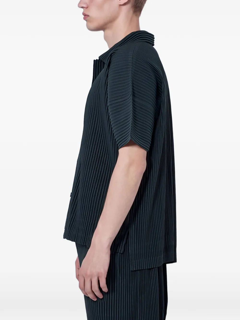 Homme Plissé Issey Miyake August pleated short-sleeve shirt Grijs