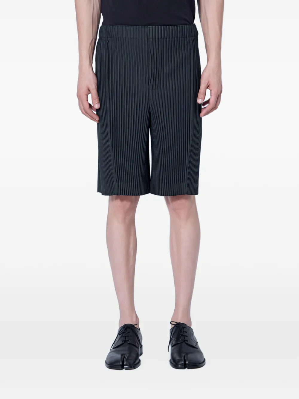 Homme Plissé Issey Miyake August pleated shorts Zwart
