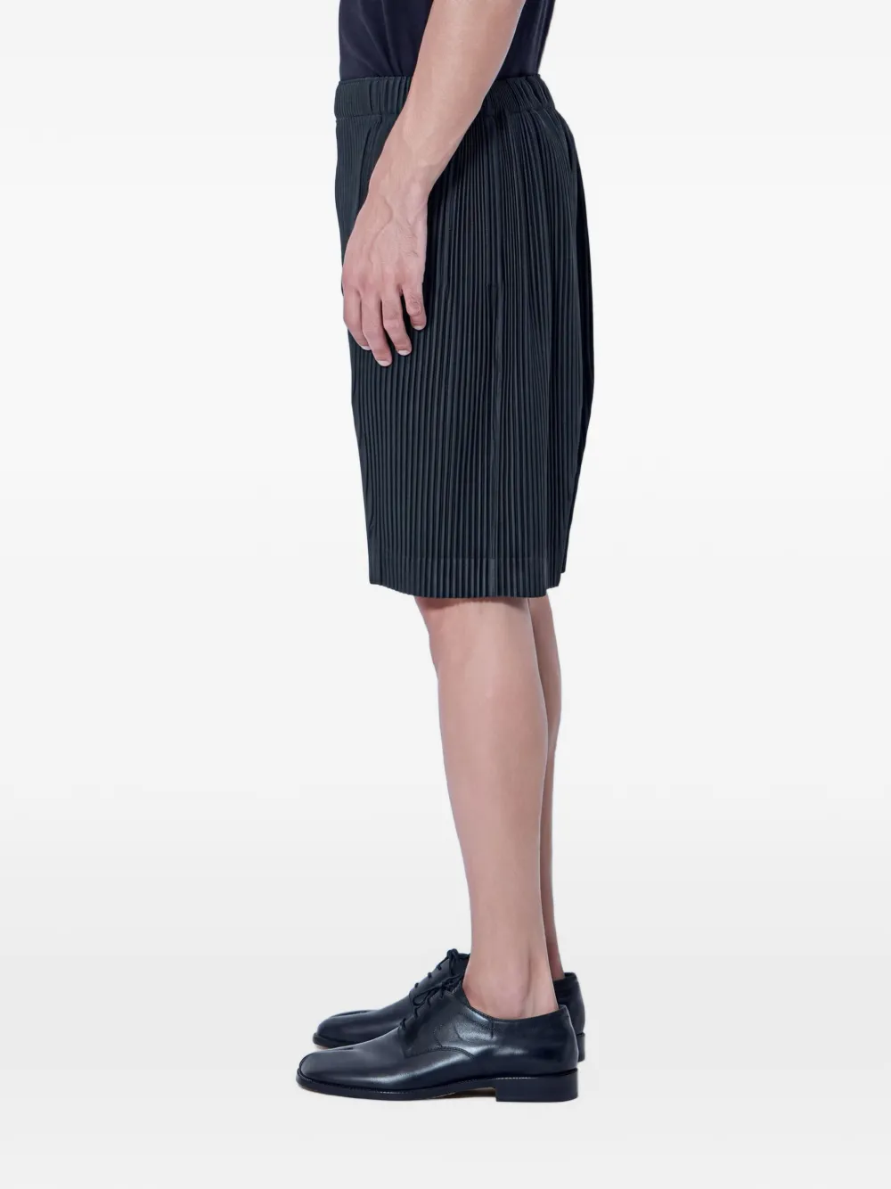 Homme Plissé Issey Miyake August pleated shorts - Black
