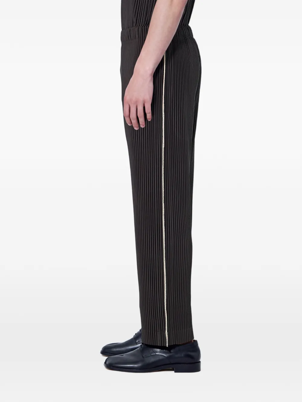 Homme Plissé Issey Miyake pleated elasticated-waist trousers Bruin