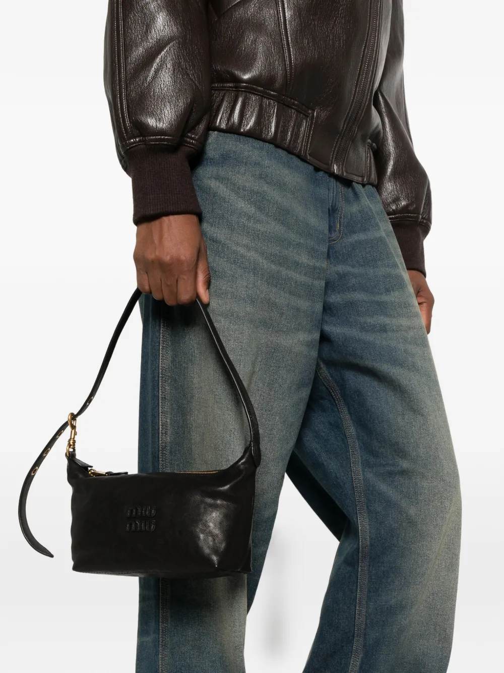 Miu mini Spirit logo-embossed leather mini bag Zwart