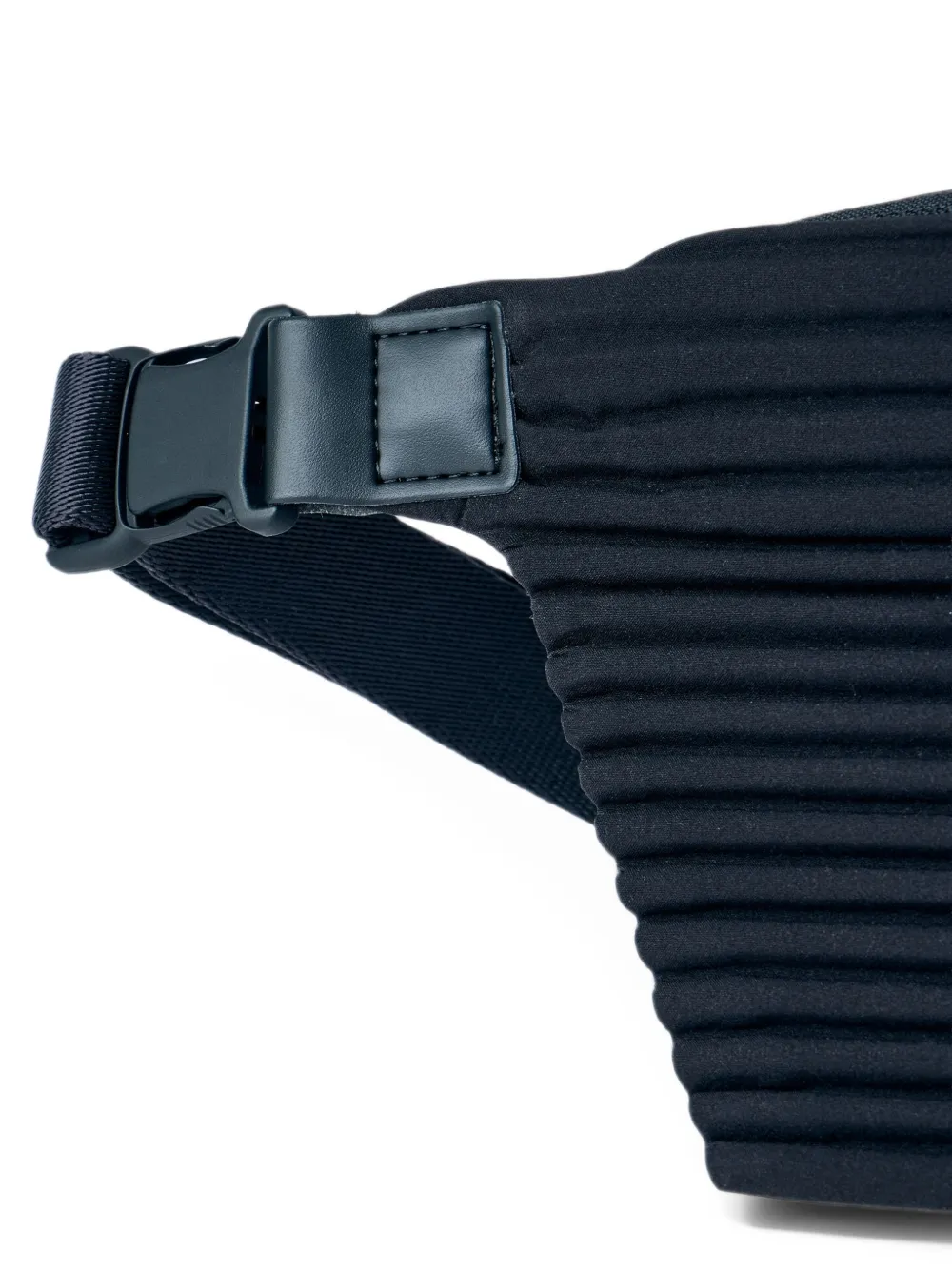 Homme Plissé Issey Miyake Pleats Slim belt bag Zwart