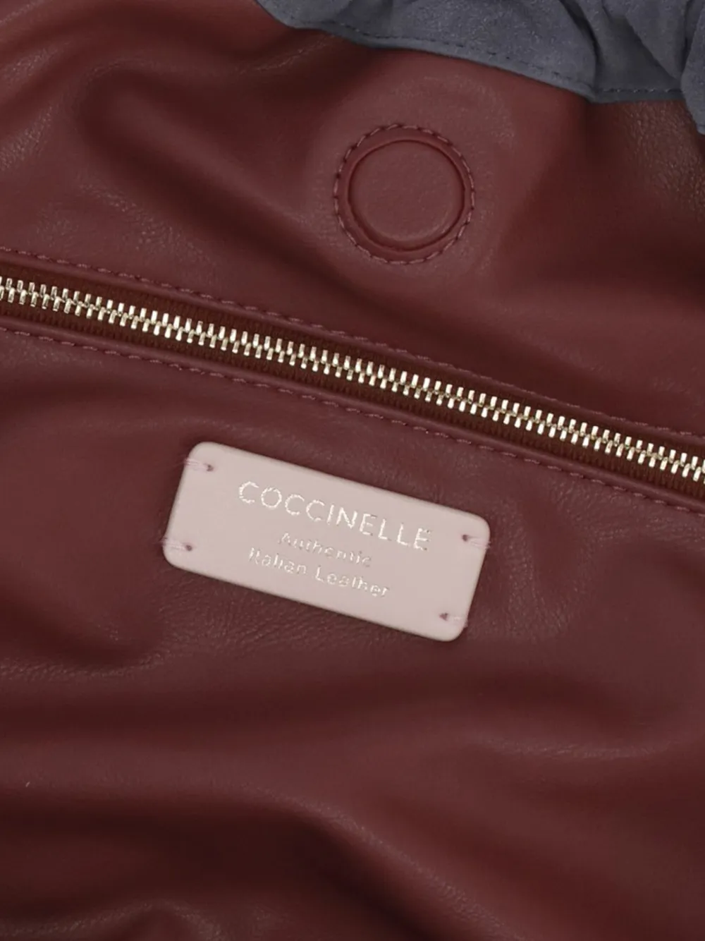 Coccinelle logo-embossed suede tote bag Grijs