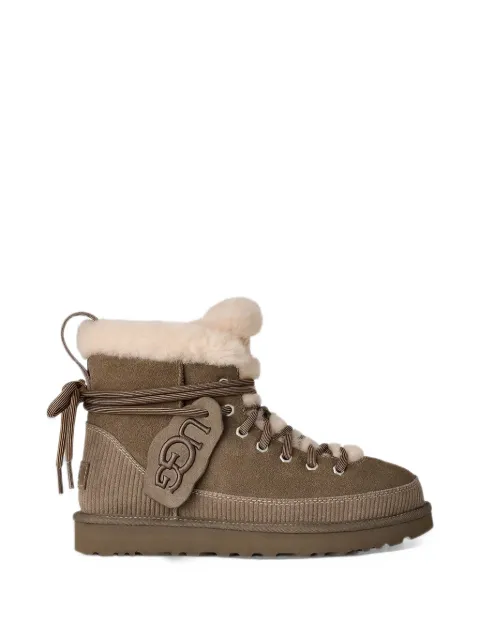 UGG botas Classic Heritage con cordones