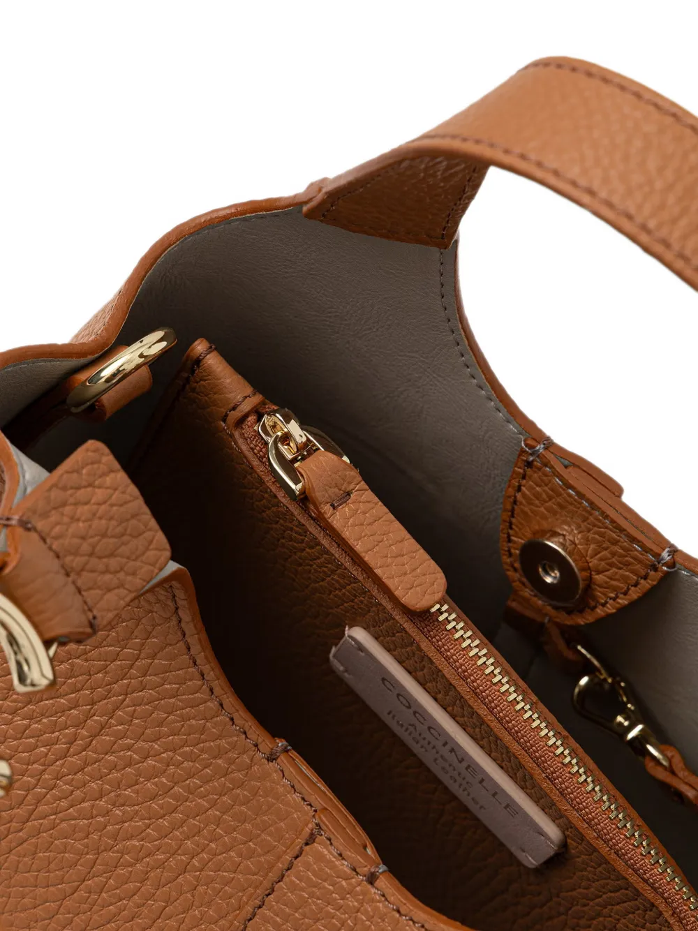 Coccinelle Kleine C-Easy leren shopper met textuur Bruin