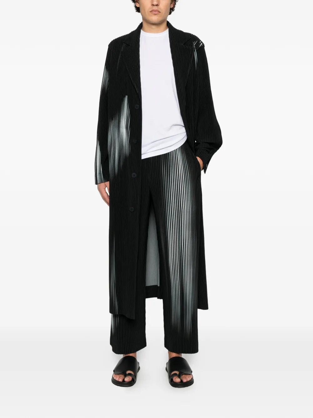 Homme Plissé Issey Miyake gradient-print pleated trousers Zwart