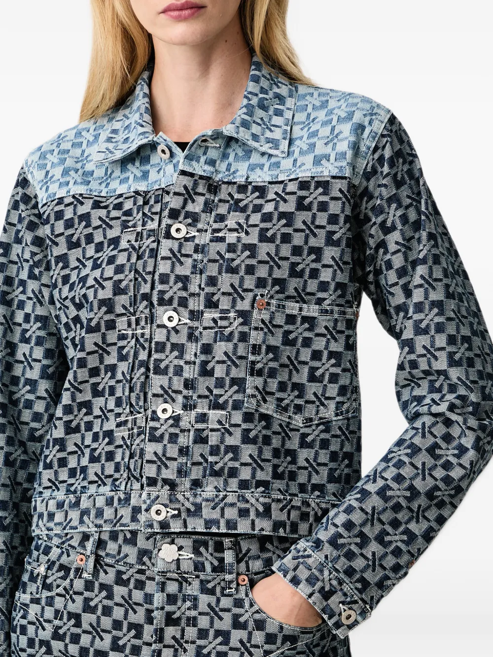 Kenzo gram monogram-pattern cropped denim jacket Blauw