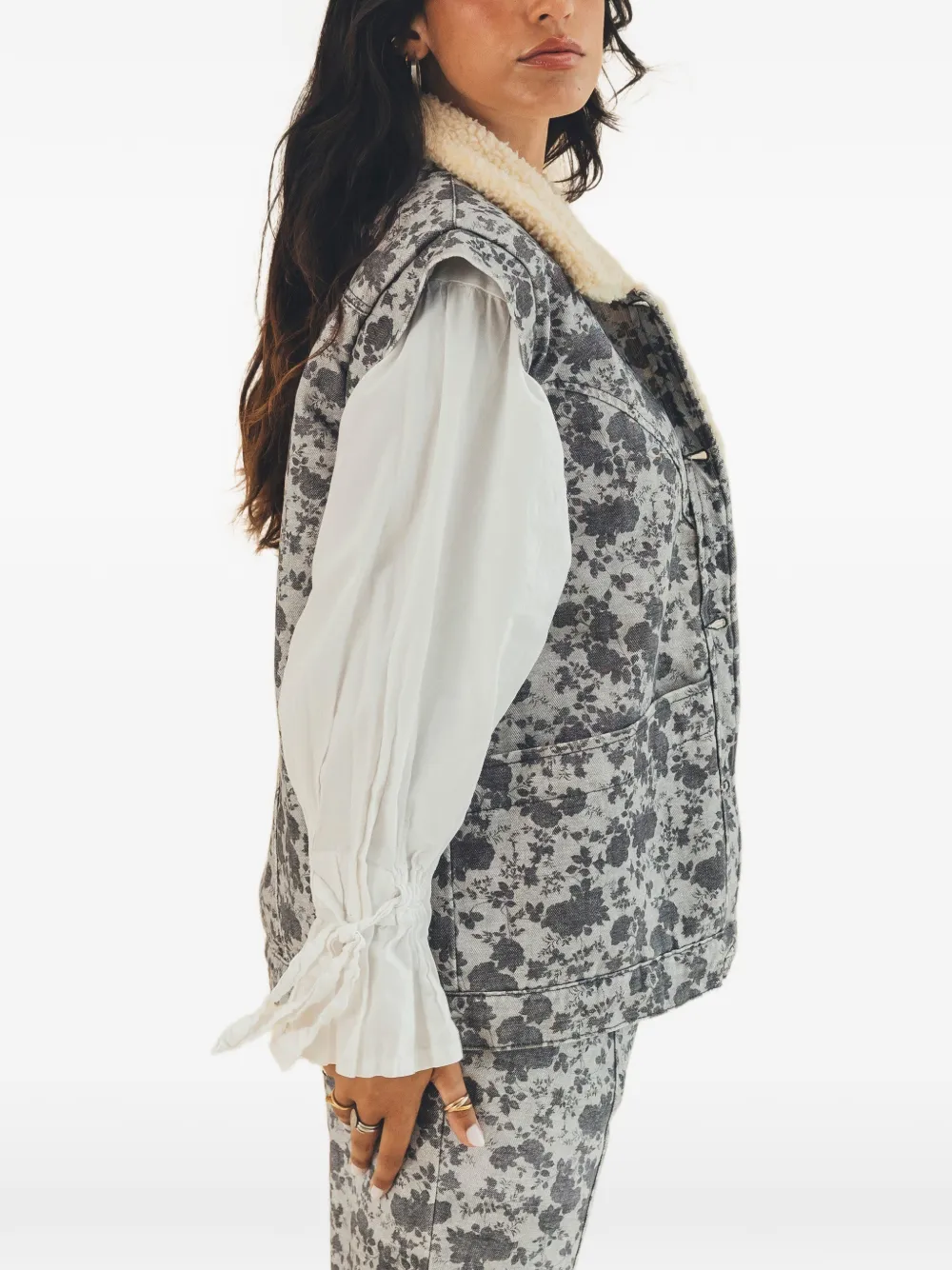 Favorite People Golden Hour floral-print sherpa-collar gilets Grijs