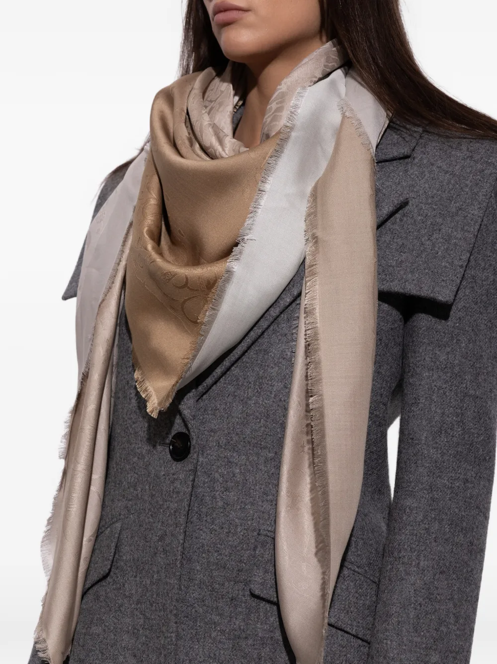 Ferragamo Sjaal met jacquard en franje Beige