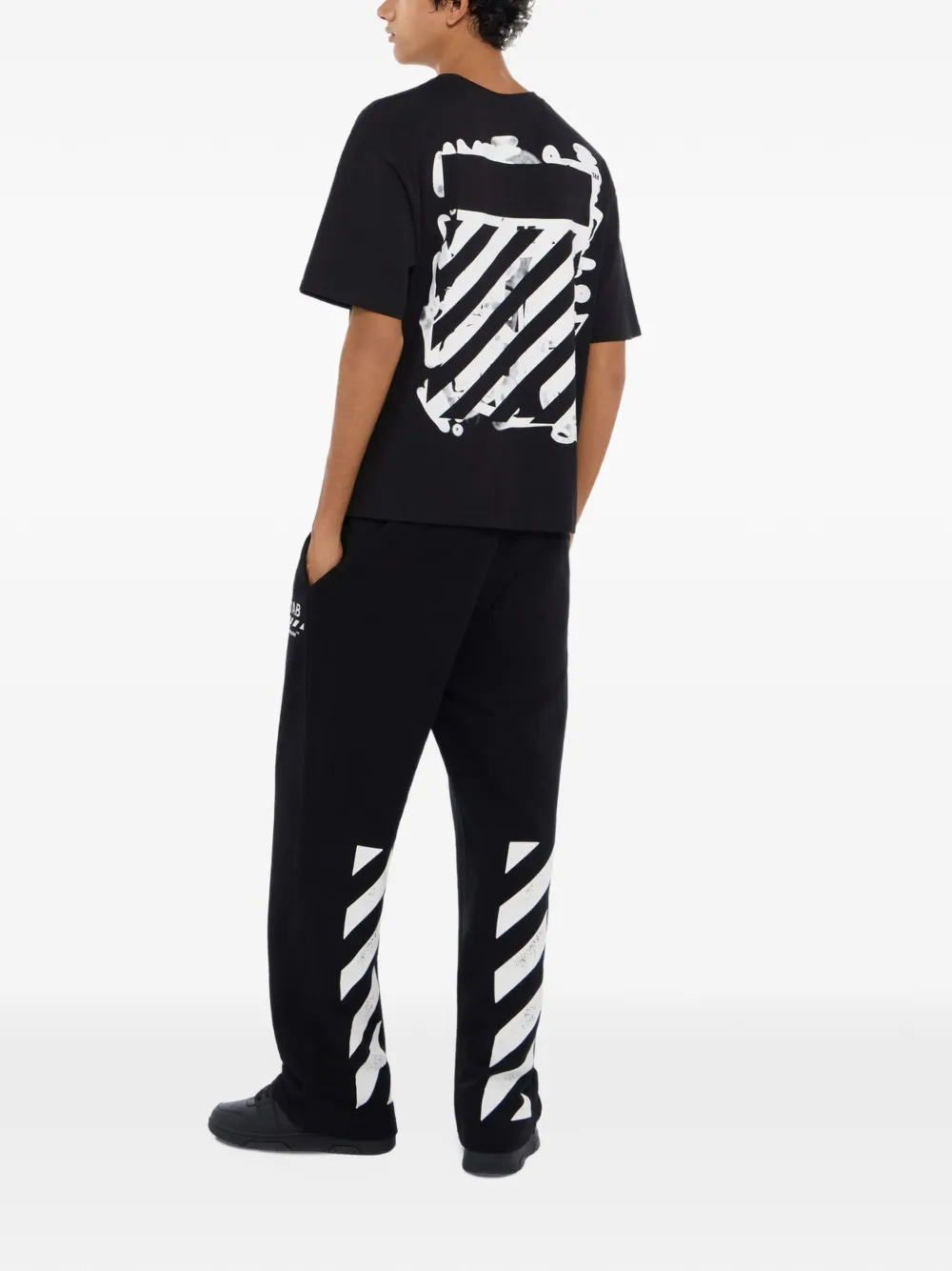 L ab c o Off-White Graffiti Diagonal T-shirt Zwart