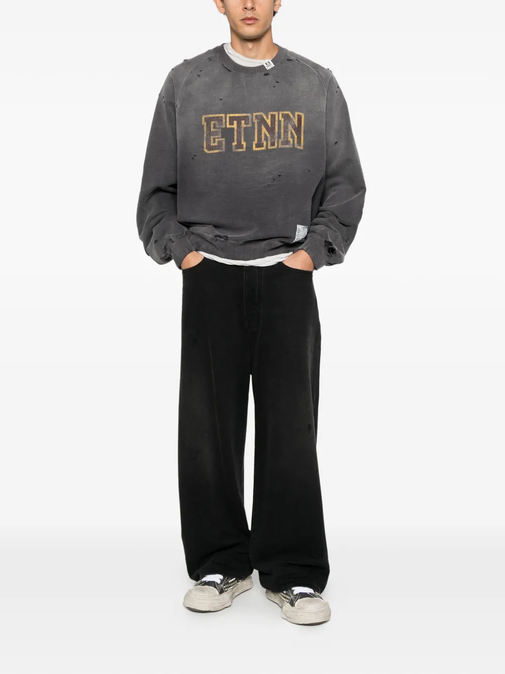 Maison MIHARA YASUHIRO distressed logo-print sweater Grijs