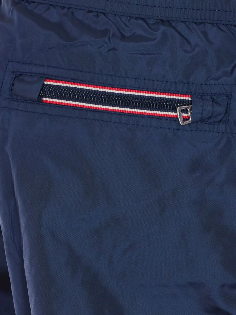 Moncler logo-patch swim shorts Blauw