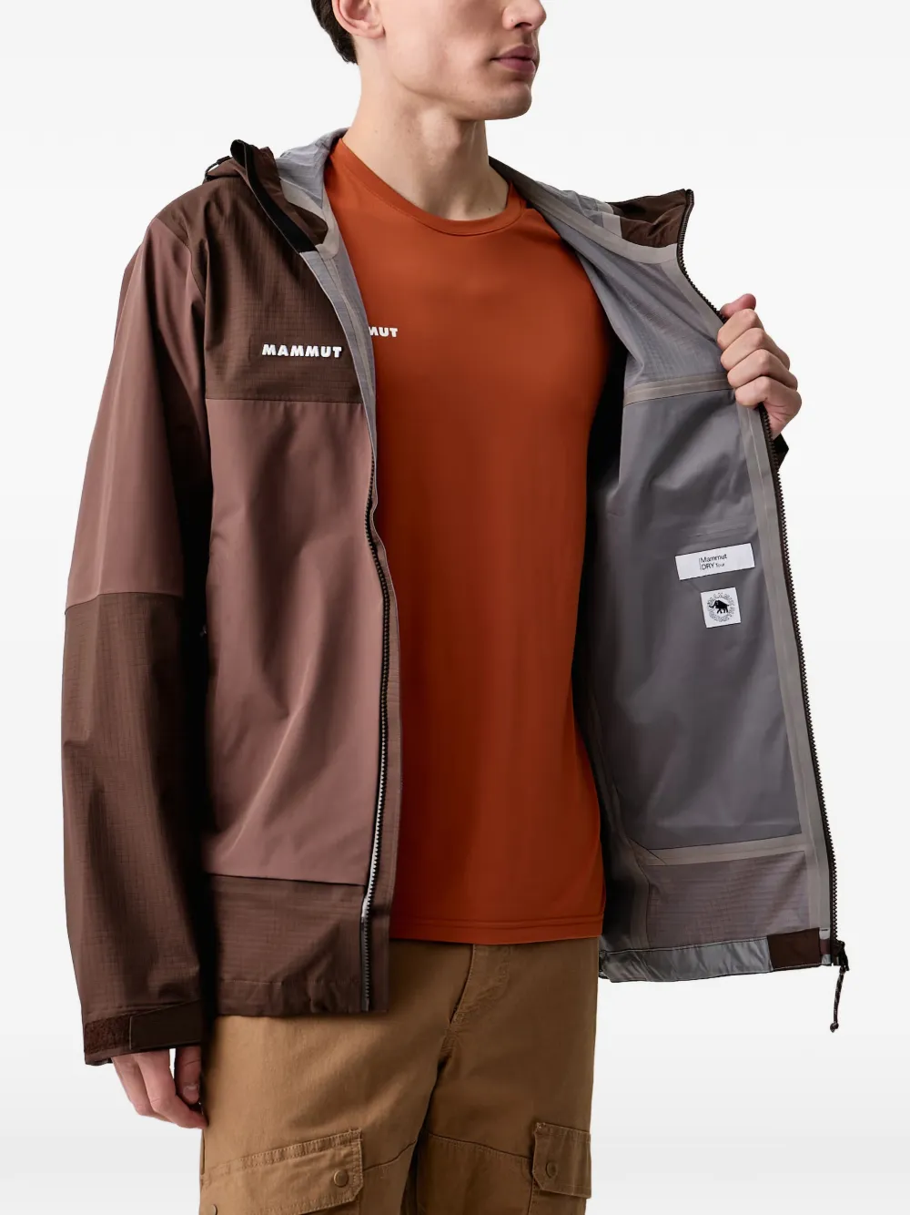 Mammut Ducan jack met capuchon en vlakken Bruin