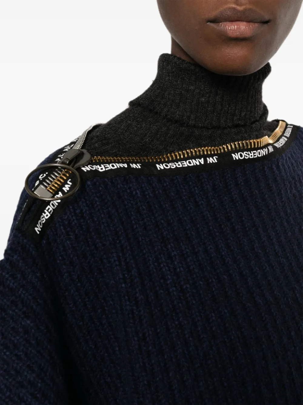 JW Anderson x A.P.C. ribbed-knit zip-detail poncho Blauw