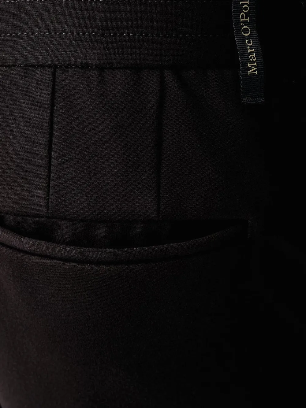 Marc O'Polo Morot broek met toelopende pijpen en riemlus Zwart