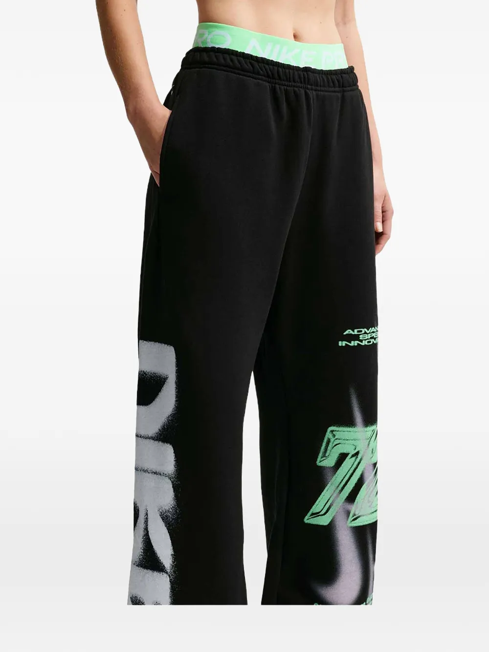 Nike graphic-print Studio Fleece track pants Zwart