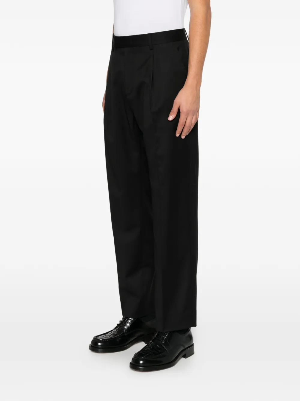 Low Brand pleated straight-leg trousers Zwart