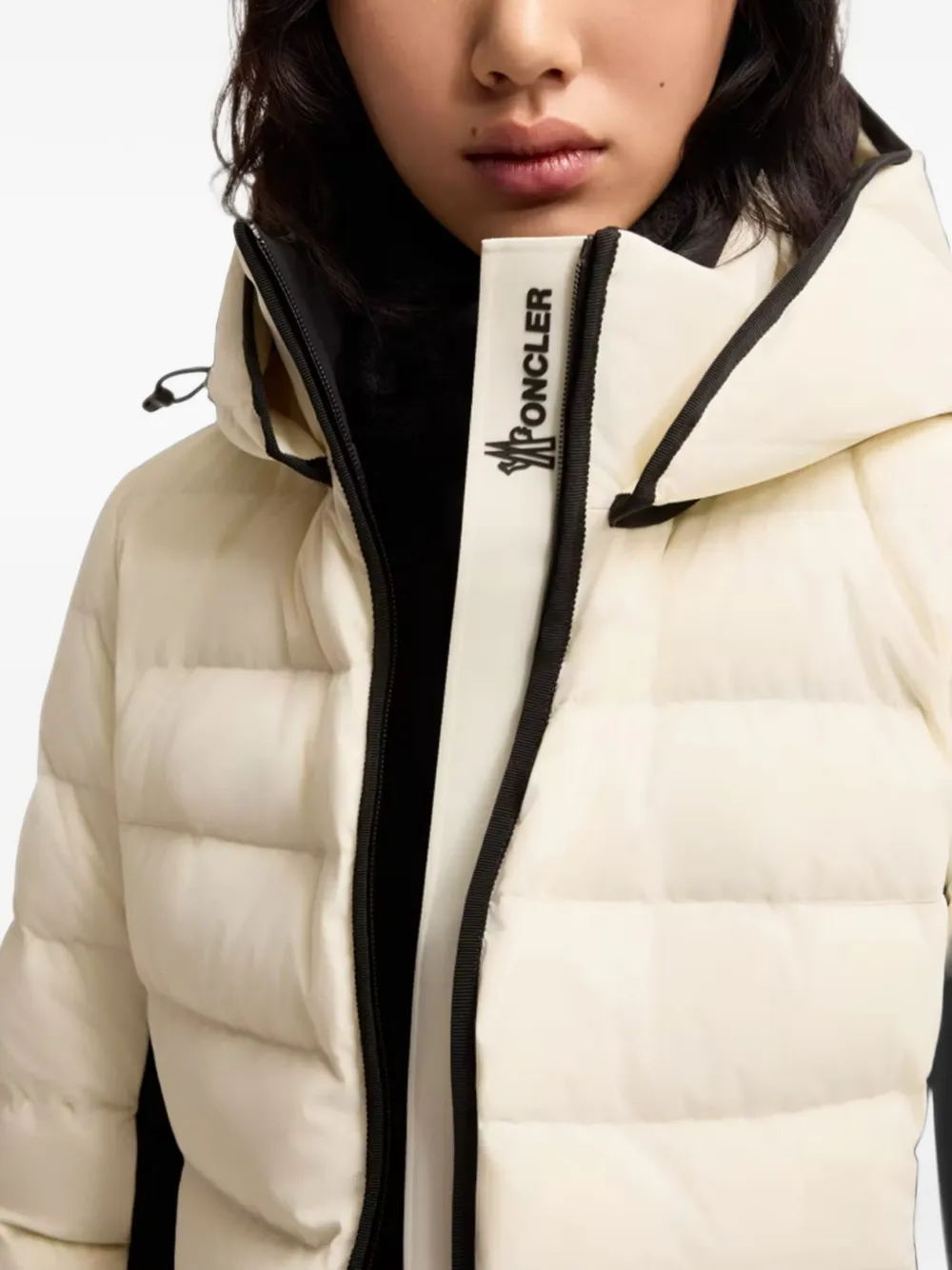 Moncler Grenoble Gewatteerd ski-jack met capuchon Beige