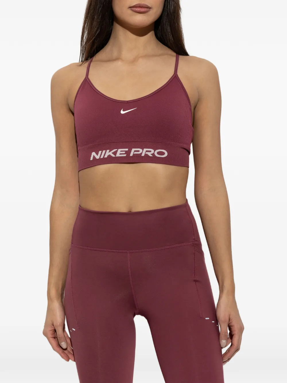 Nike Pro seamless light-support padded sports bra Rood
