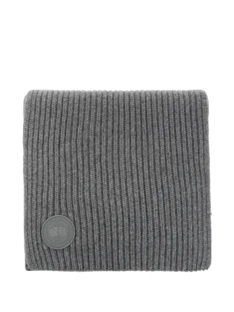 Canada Goose logo-patch ribbed-knit scarf