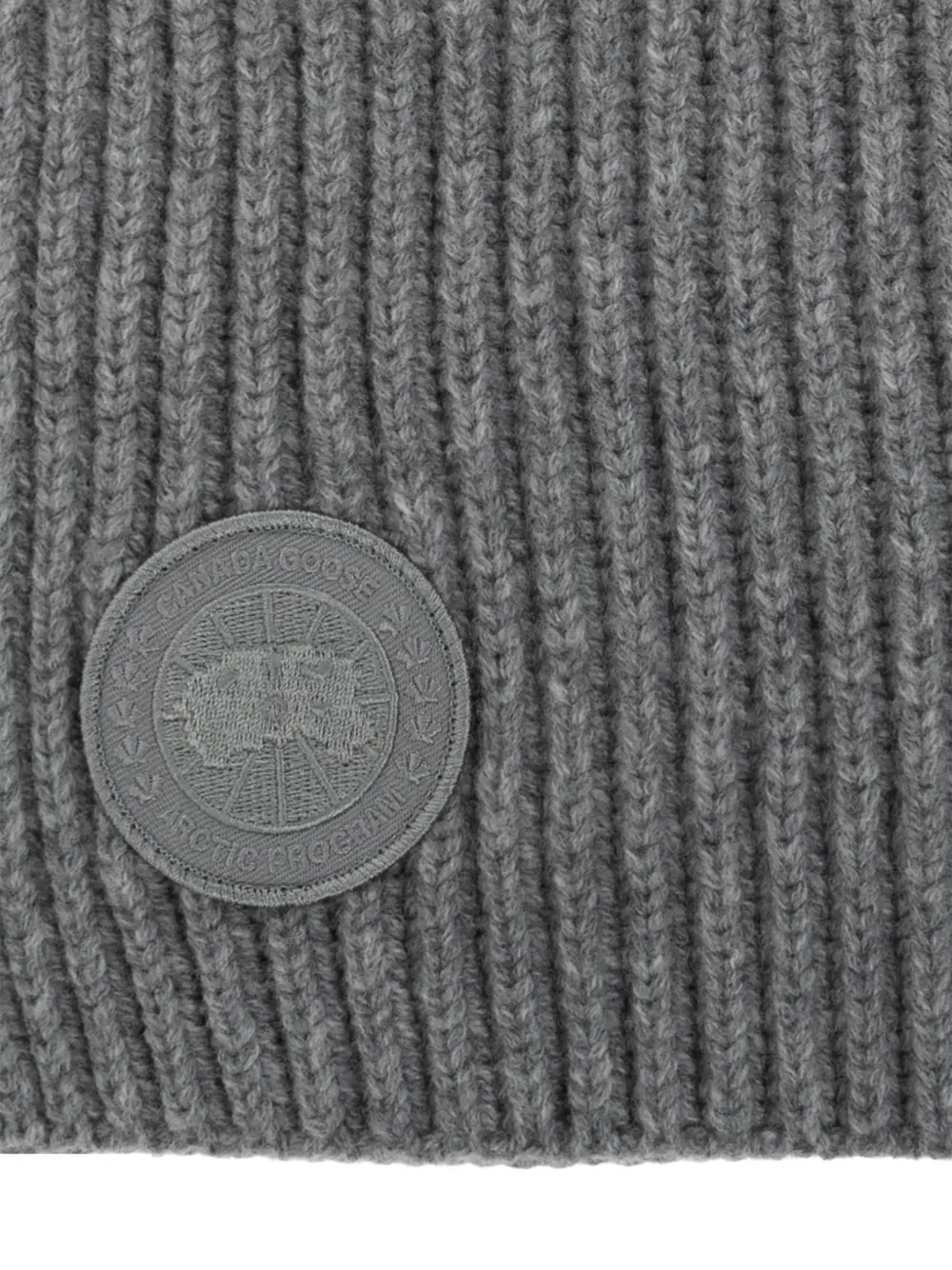 Canada Goose logo-patch ribbed-knit scarf Grijs