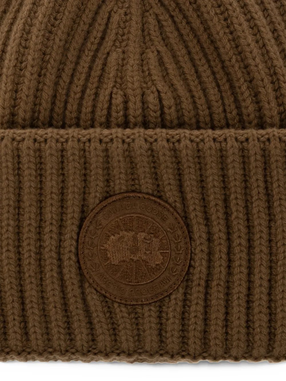 Canada Goose logo-patch ribbed-knit beanie hat Bruin