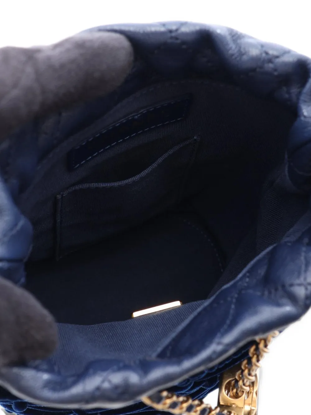 CHANEL Pre-Owned 2021 S Matelassé velvet-overlay bucket bag Blauw