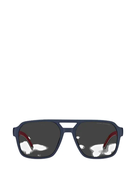 Tommy Hilfiger lentes de sol con armazón geométrica
