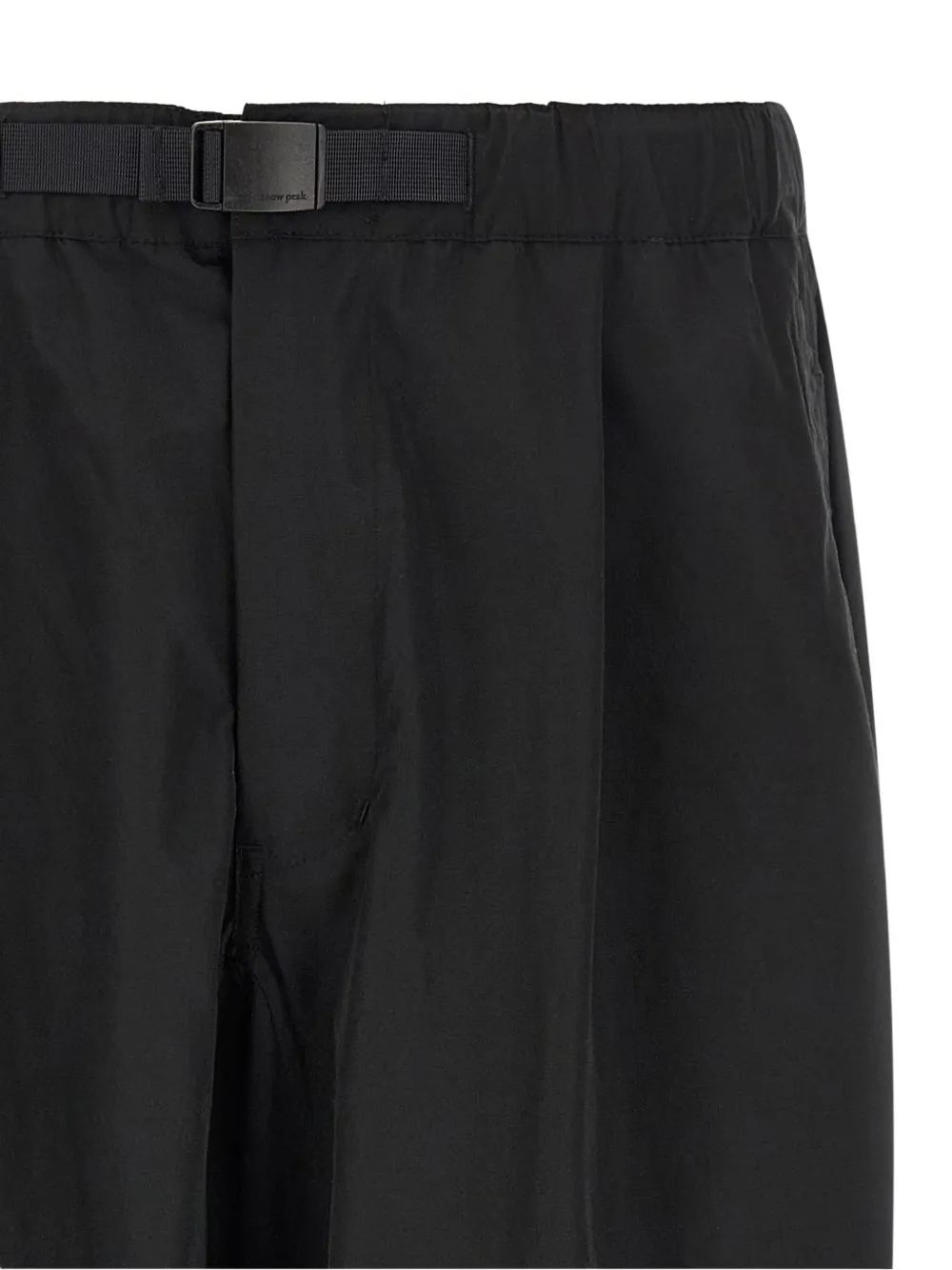 Snow Peak Taffeta belted pleated trousers Zwart