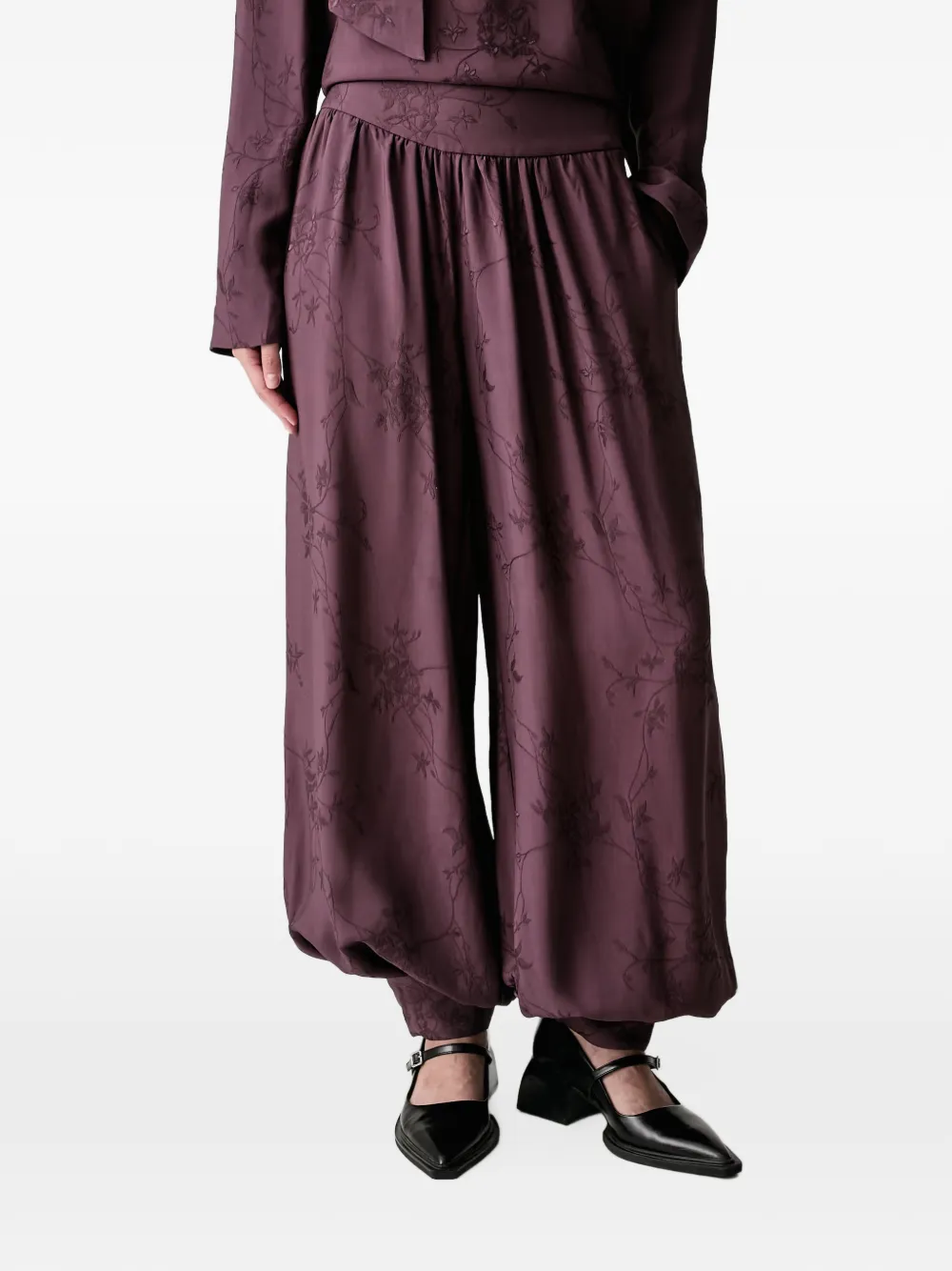 Stine Goya floral-jacquard balloon trousers Rood
