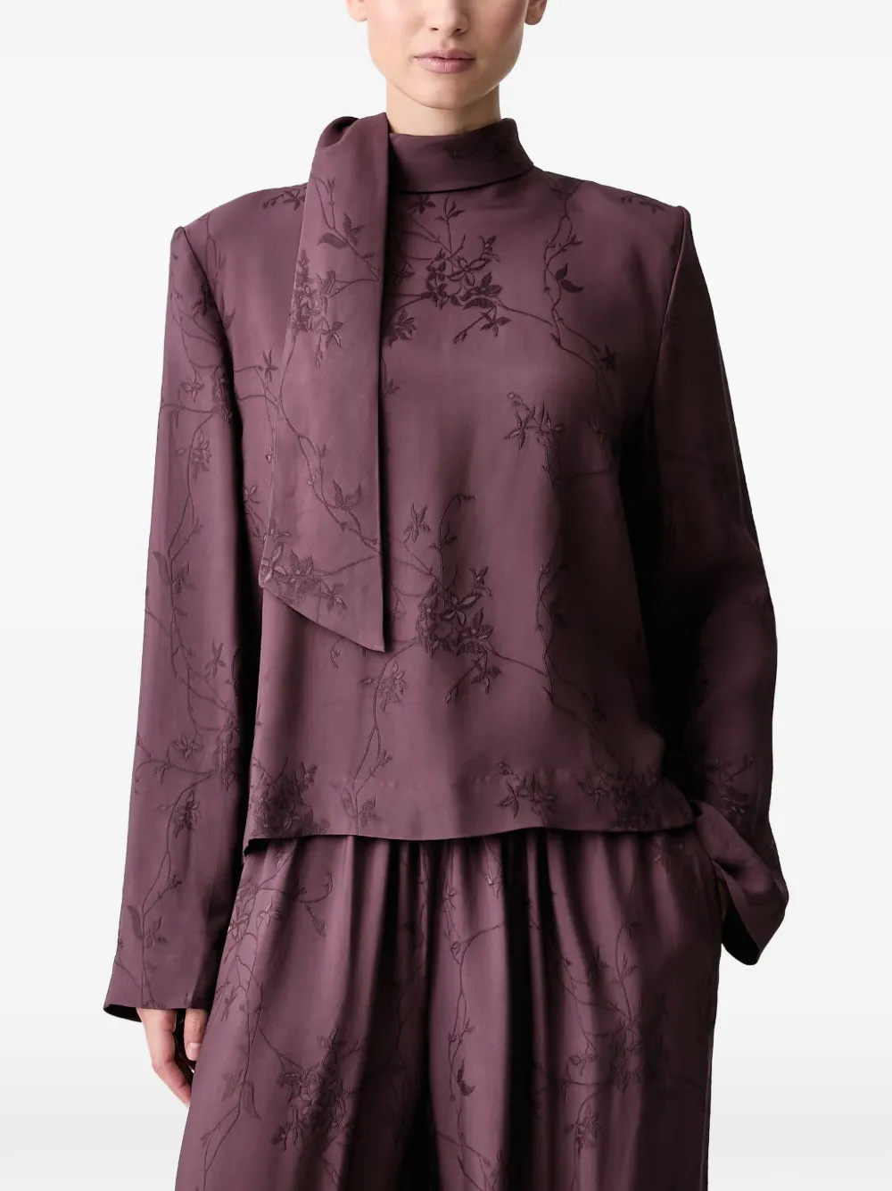 Stine Goya floral-embroidered pussy-bow blouse Rood