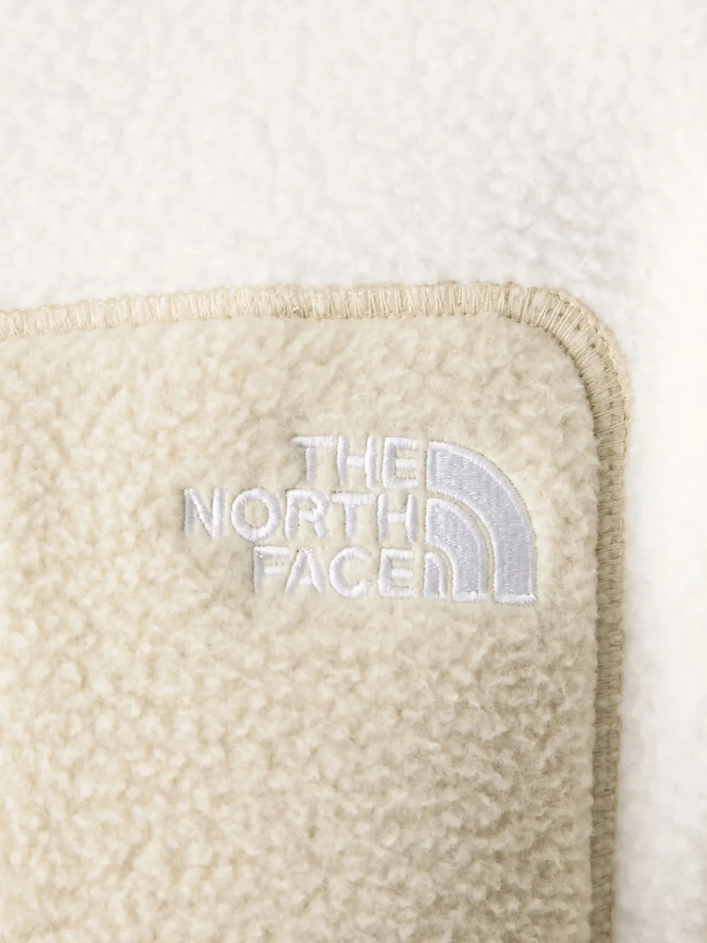 The North Face Yumiori 1 4 zip novelty hooded fleece jacket Wit