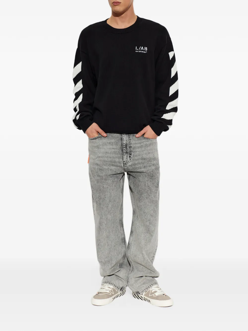 L ab c o Off-White logo-embroidered Diagonals-print sweater Zwart