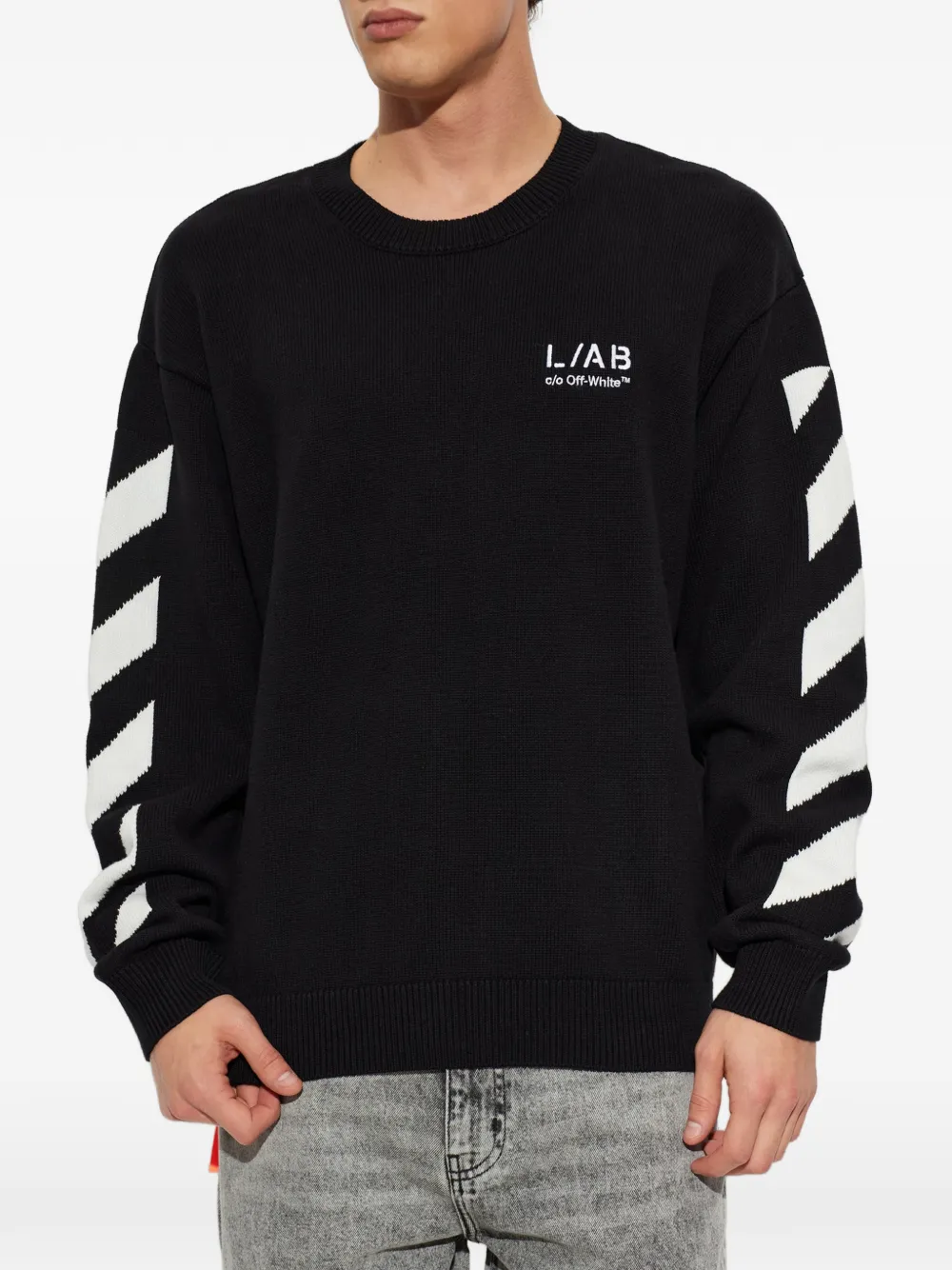 L ab c o Off-White logo-embroidered Diagonals-print sweater Zwart