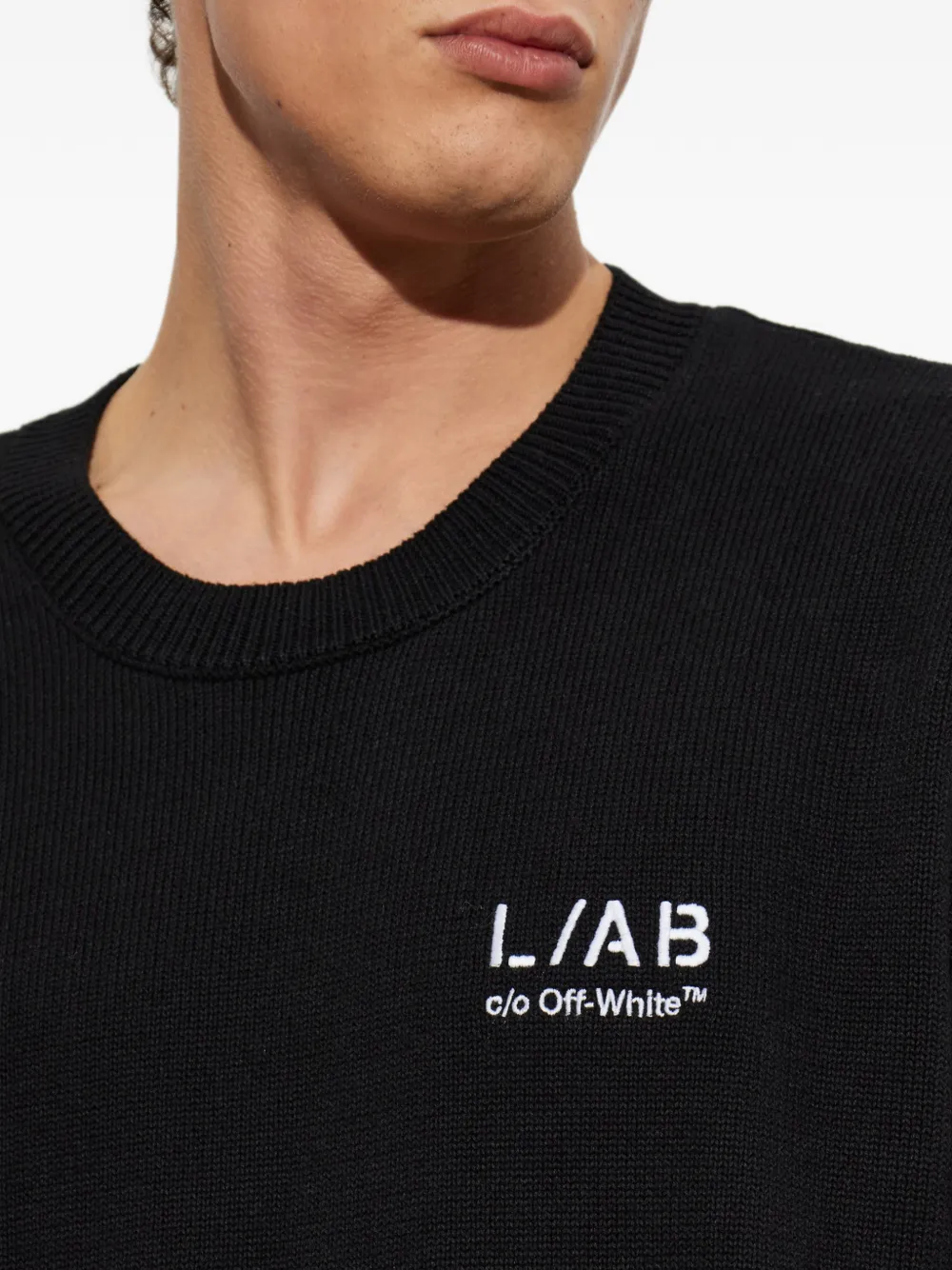 L ab c o Off-White logo-embroidered Diagonals-print sweater Zwart