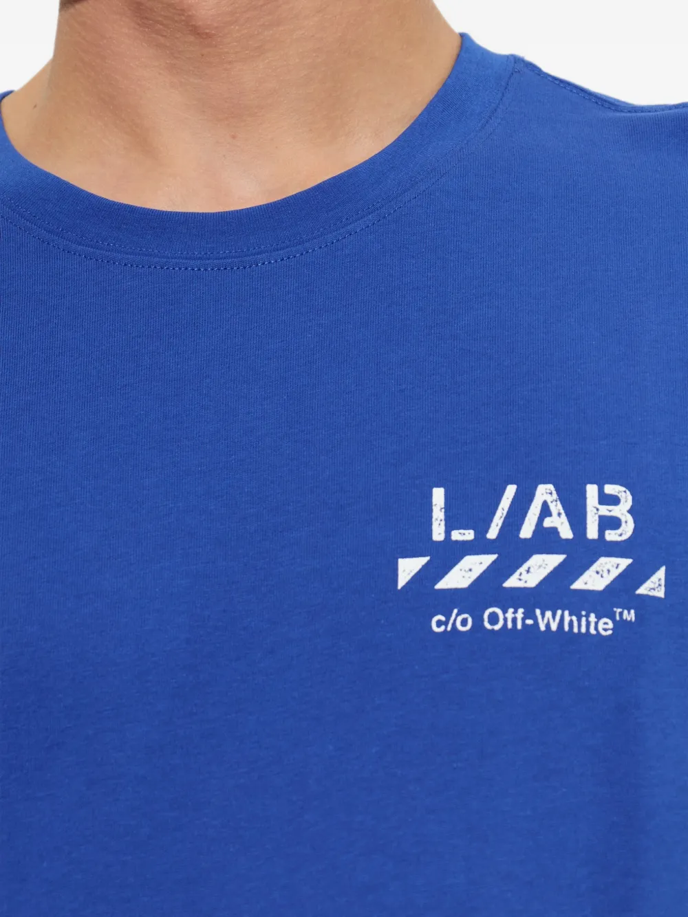 L ab c o Off-White T-shirt met logoprint Blauw