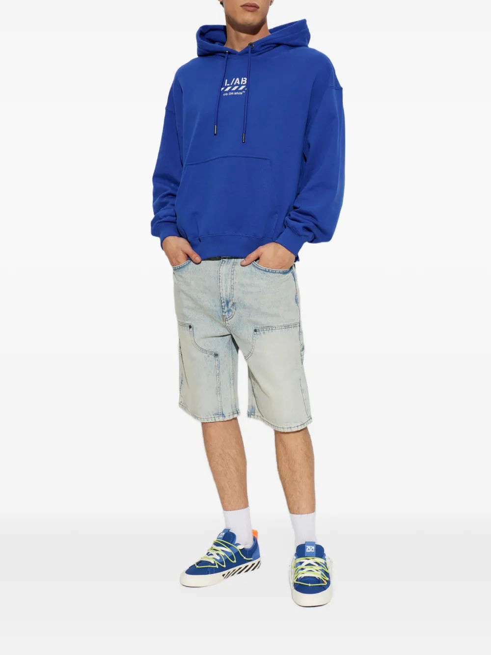 L ab c o Off-White acid-wash panelled shorts Blauw