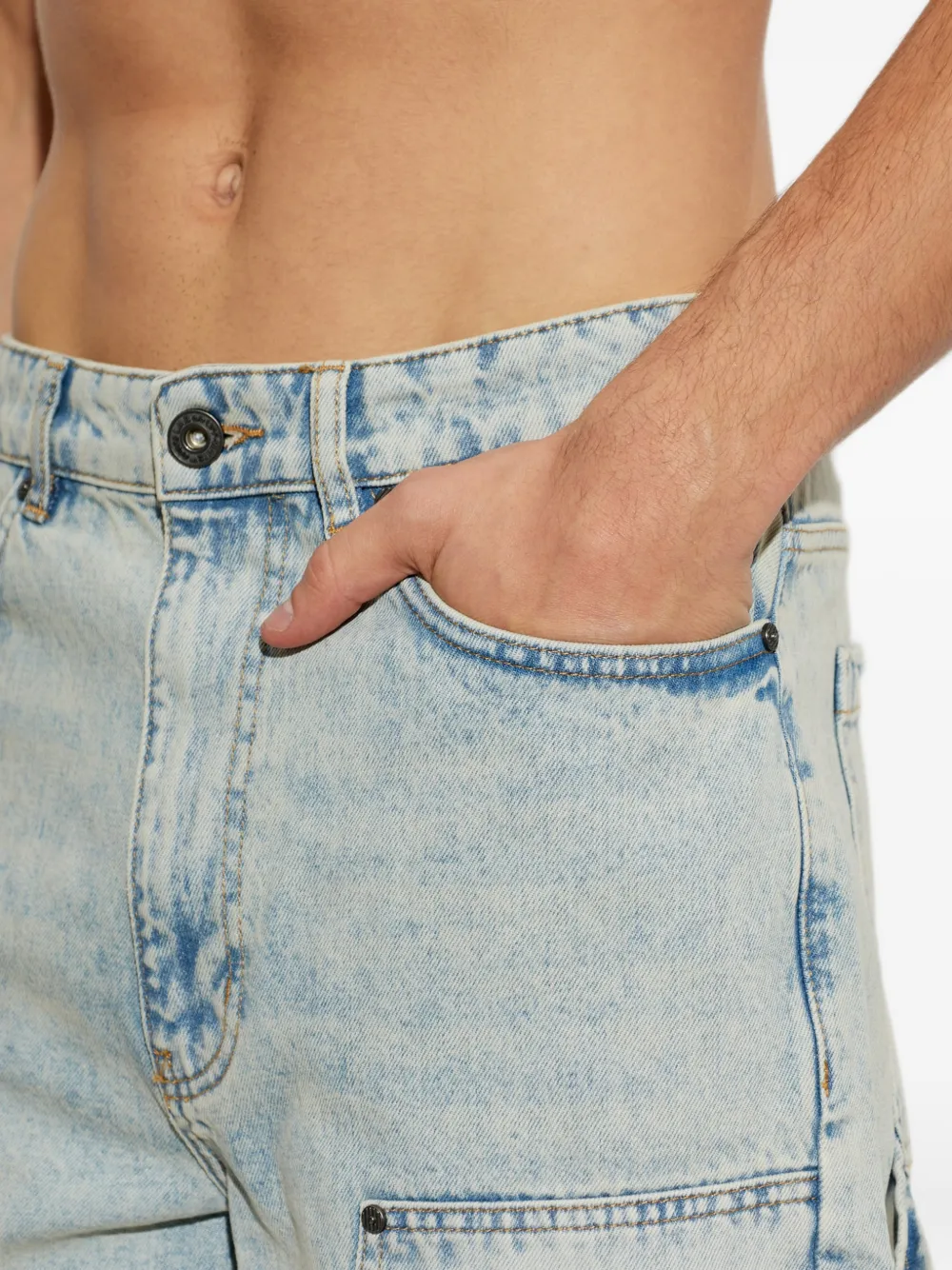L ab c o Off-White acid-wash panelled shorts Blauw
