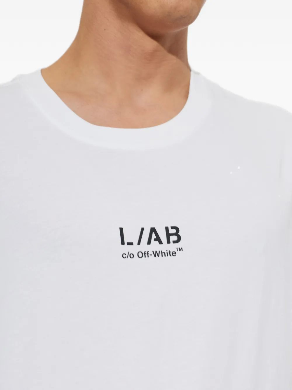 L ab c o Off-White logo-print T-shirt Wit