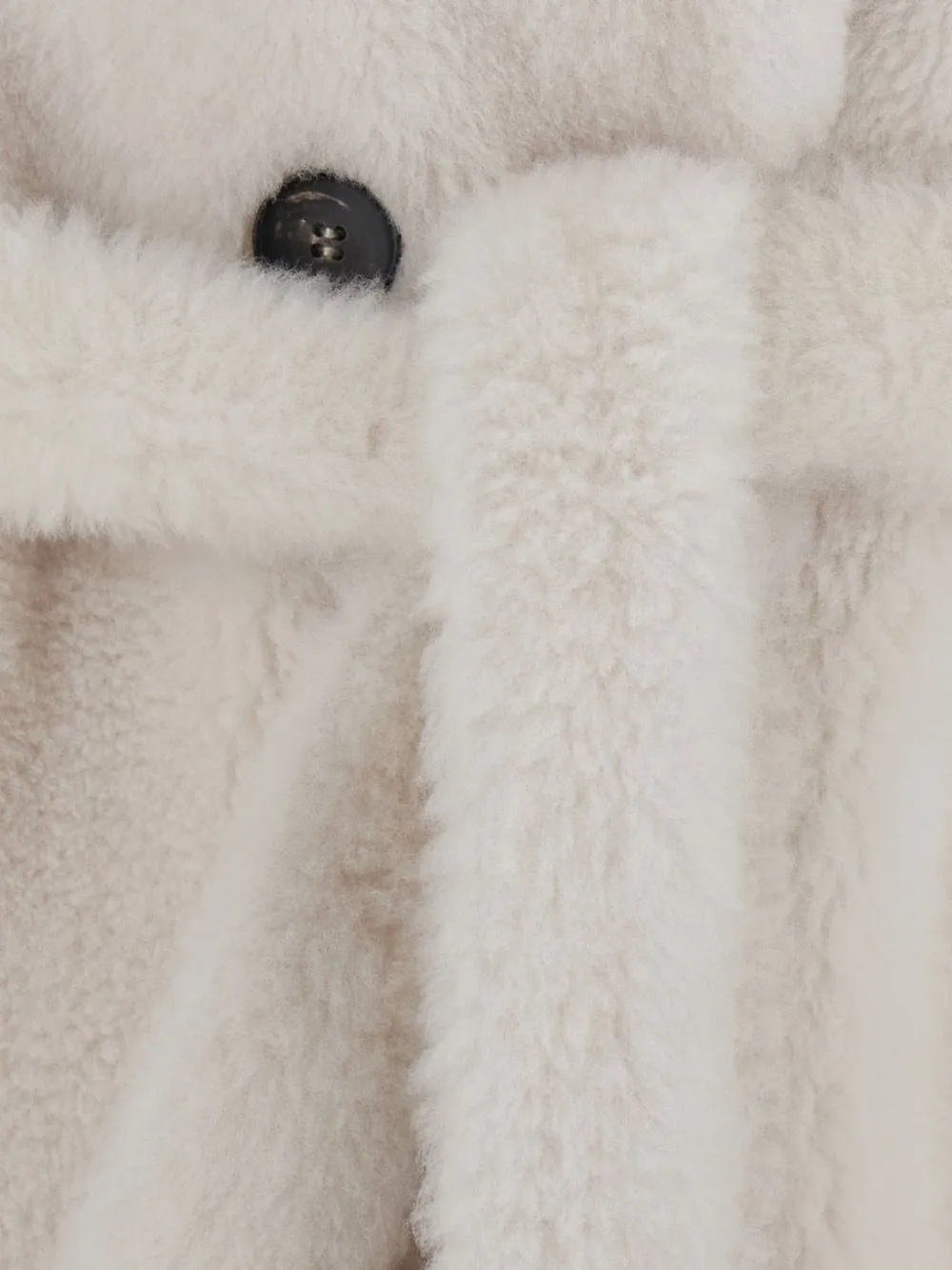 Suprema belted shearling coat Wit
